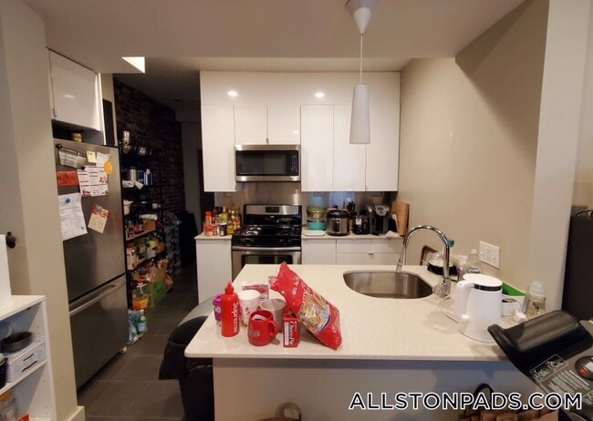 Building Photo - 23 Greylock Rd