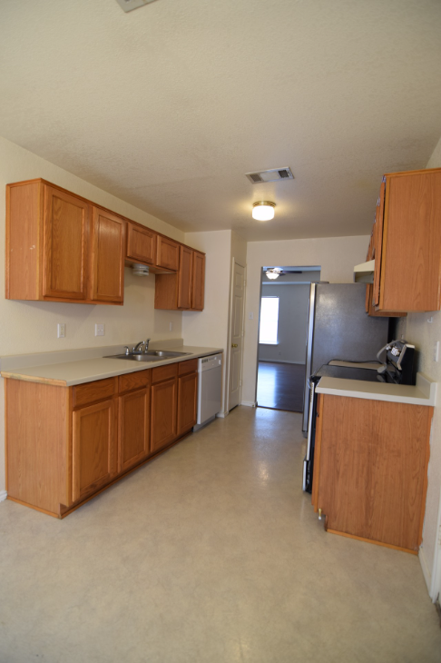 Foto del edificio - 3412 Crescent Dr