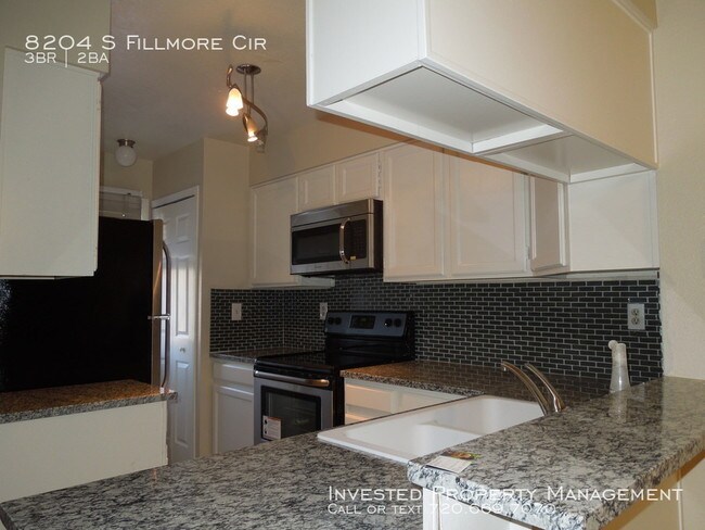 Building Photo - 8204 S Fillmore Cir