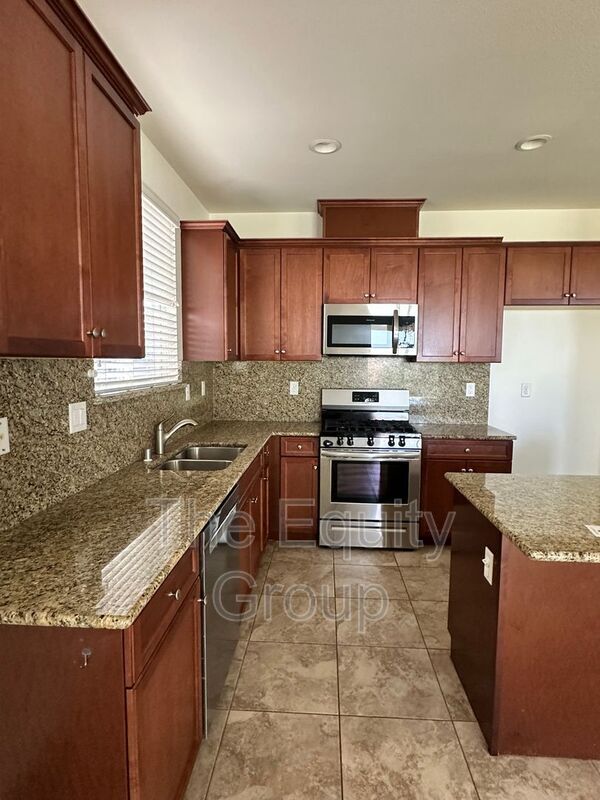 Foto del edificio - 4306 W Lark Ave