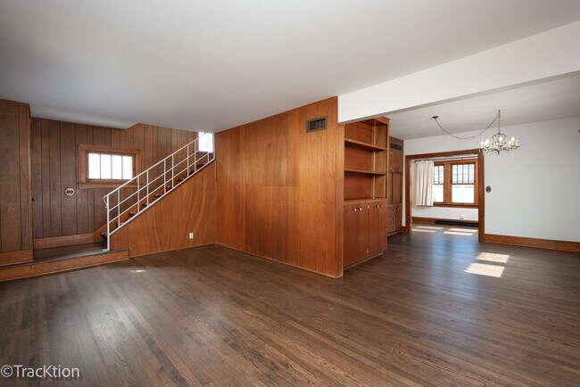 Foto del edificio - 5313 Lyman Ave