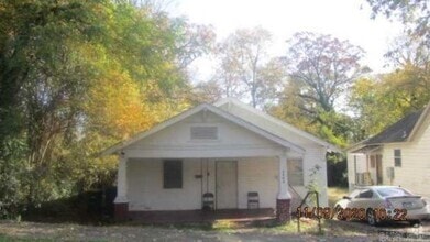 Building Photo - 2503 Marshall St