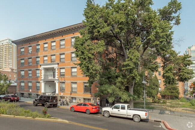 Building Photo - ONE18 West Street Residential