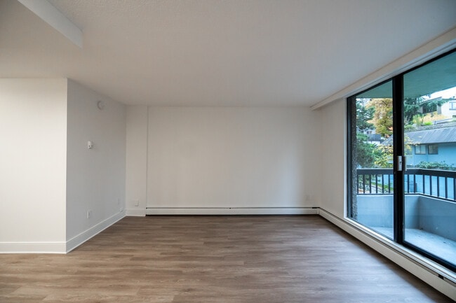 Building Photo - 1348 Barclay Street