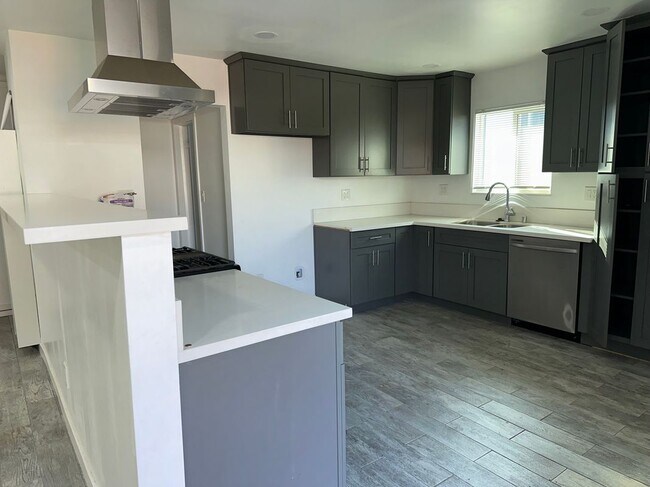 Foto del edificio - 3008 70th St