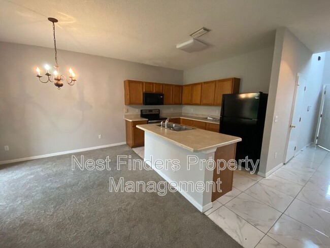 Foto del edificio - 601 Briar Way Ln