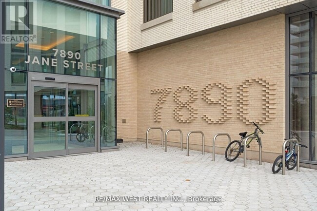 Building Photo - 7890 Jane St