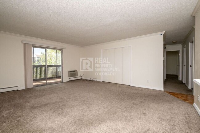 Foto del edificio - 3470 S Poplar St