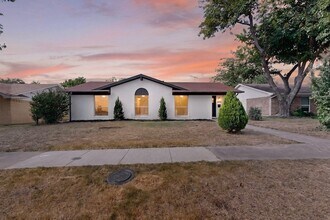 Building Photo - 11231 Pelican Dr