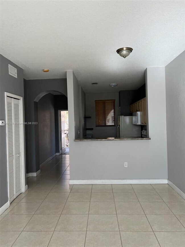 Foto del edificio - 17630 NW 73rd Ave