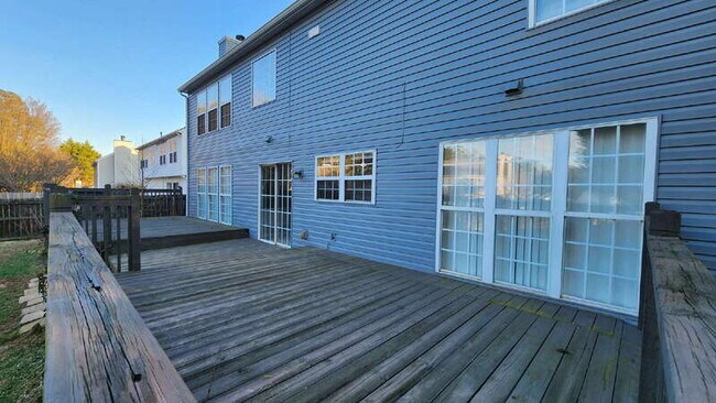 Building Photo - 370 Darter Run NW