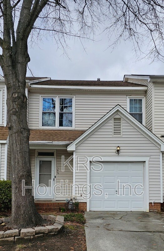 Primary Photo - 102 River Walk Ct