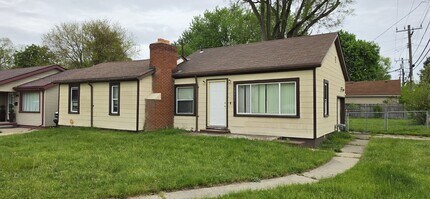 Building Photo - 13501 Vernon Ave