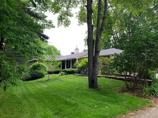 Building Photo - 82 Westview Rd