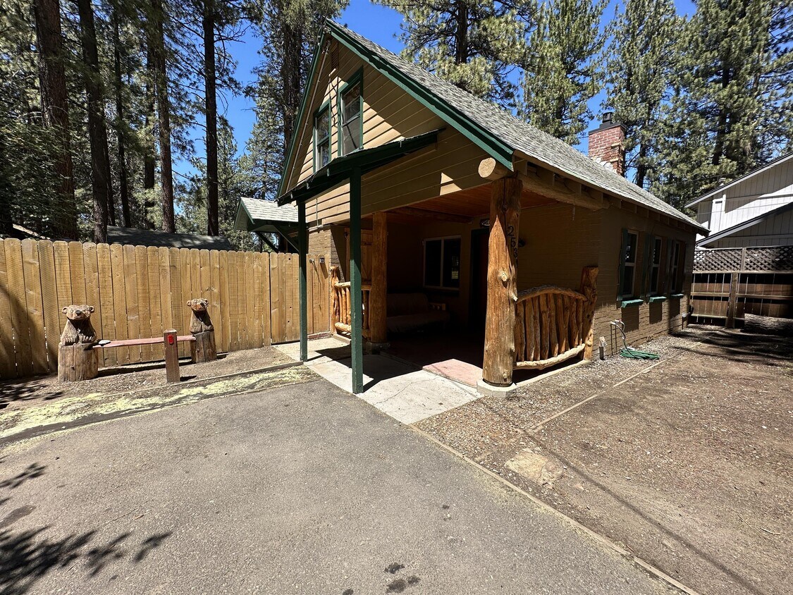 2539 Knox Ave, South Lake Tahoe, CA 96150 House Rental in South Lake
