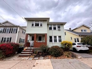 Building Photo - 151 Lexington St