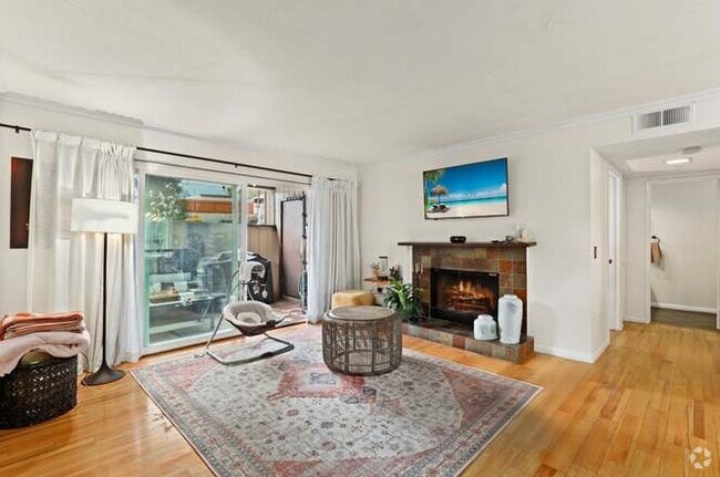 Building Photo - 6544 College Grove Dr