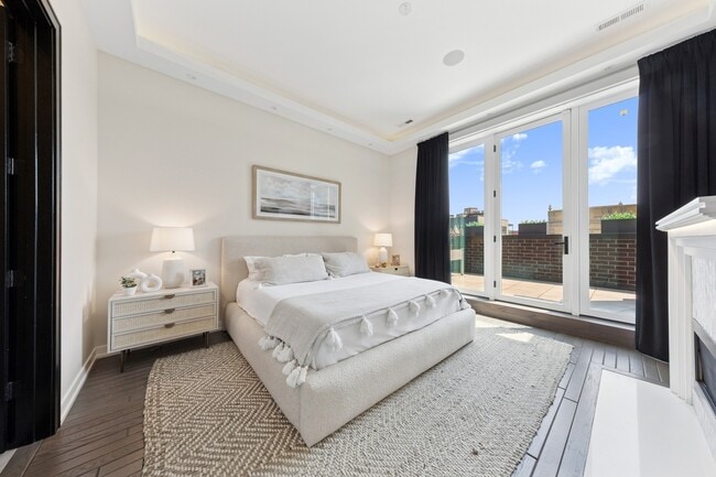 Foto del edificio - 2756 N Magnolia Ave