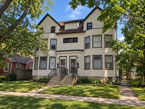 Building Photo - 731 W 3rd St