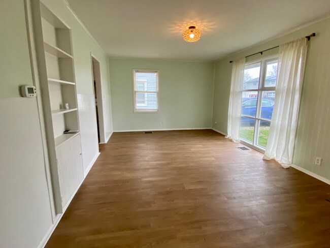Foto del edificio - 5718 Greenfield Ave