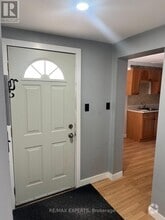 Building Photo - Property Name