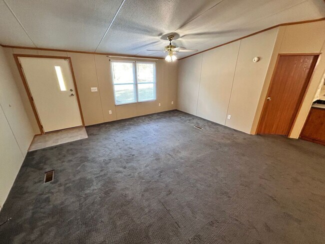 Building Photo - COZY 3 BR 2 BA located in Mount Holly  ***RENT SPECIAL : 1/2 OFF FIRST MONTH OF RENT!!!