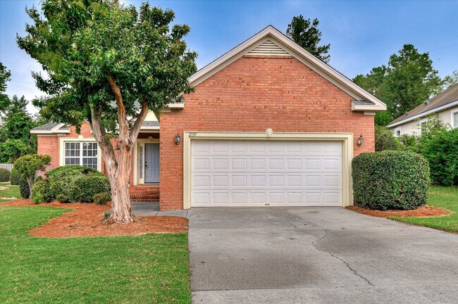 Foto del edificio - 2937 Hillcreek Dr