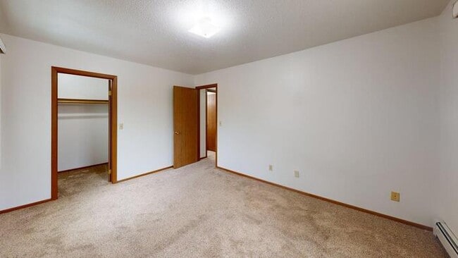 Foto del edificio - 2738 Gateway Ave