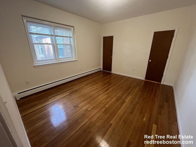 Photo - 2018 Commonwealth Ave Apartment