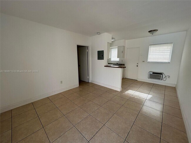 Foto del edificio - 1280 NE 139th St
