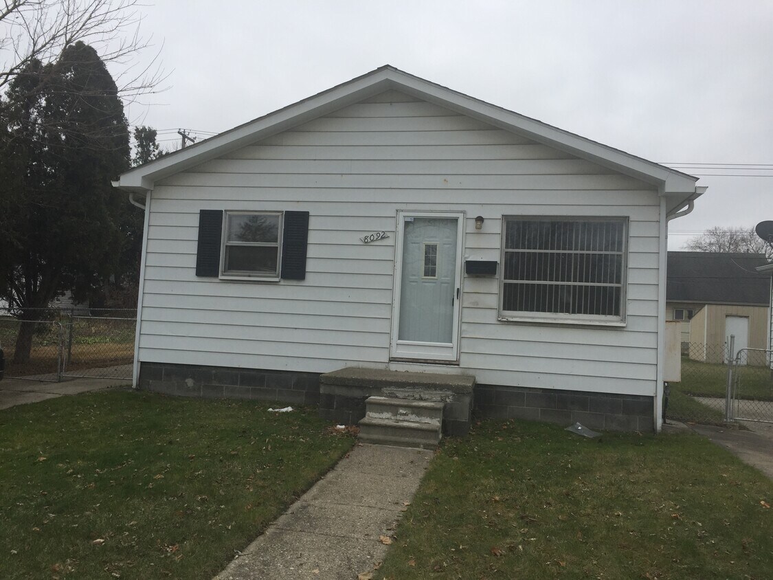 8092 Stephens Rd, Warren, MI 48089 House Rental in Warren, MI