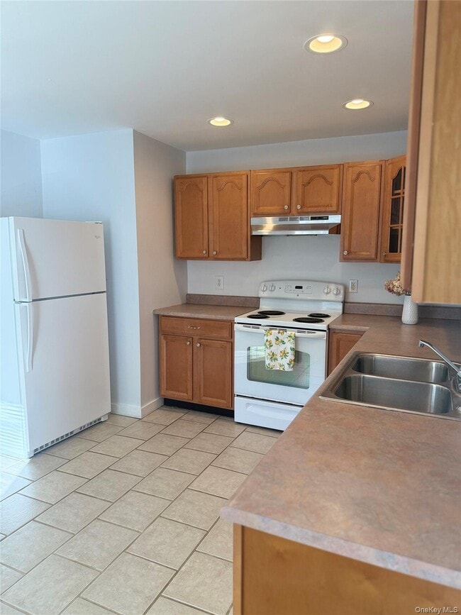 Building Photo - 43 Barton St