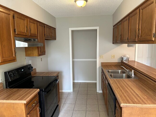 Building Photo - 3835 Carroll Drive Horn Lake, MS 38637