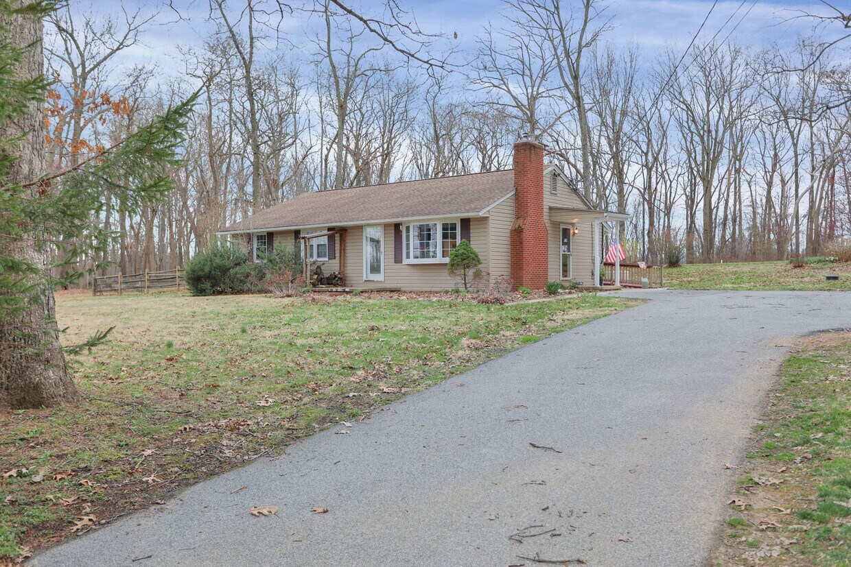 1651 Bond Rd, Parkton, MD 21120 House Rental in Parkton, MD