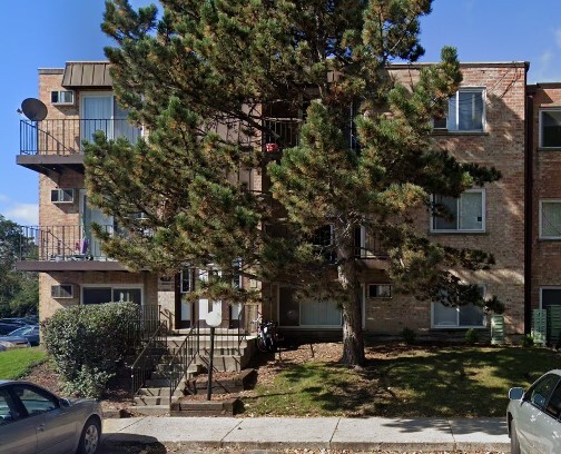 Building Photo - 343 W Hawthorne Cir
