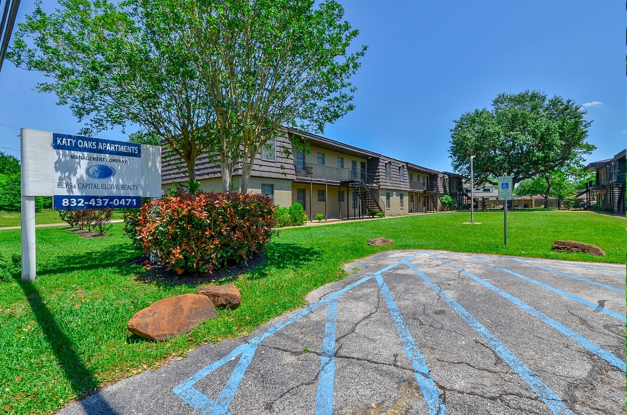 Katy Oaks - Apartments in Katy, TX | Apartments.com