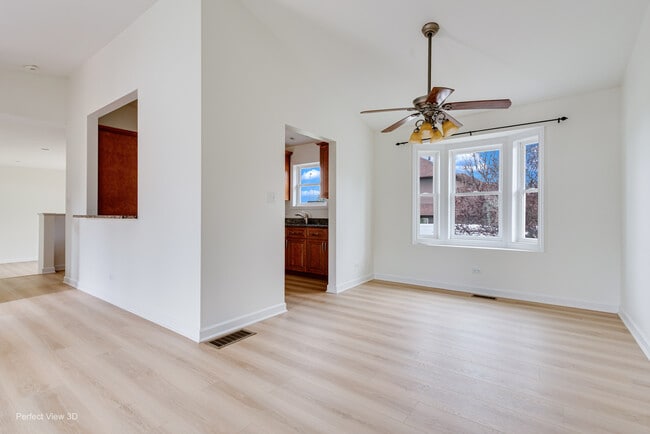 Building Photo - 900 Ashford Ln