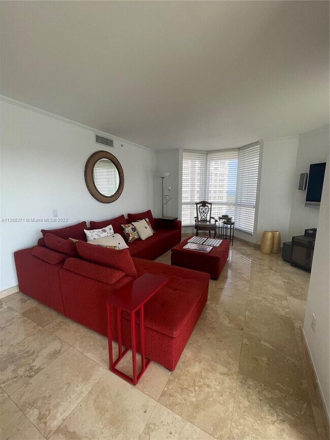 Building Photo - 21205 Yacht Club Dr