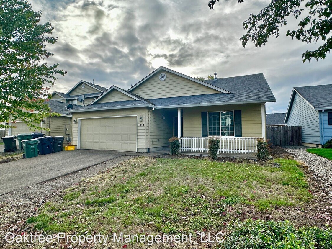 Primary Photo - 3 br, 2 bath House - 1352 Ridgeview St