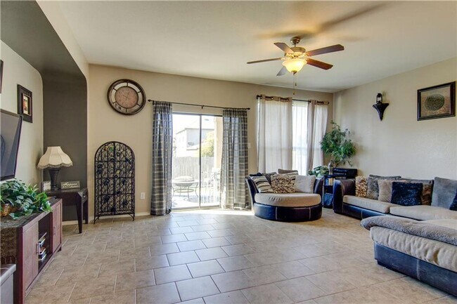 Building Photo - Crystal Crossing in Leander at its Finest!