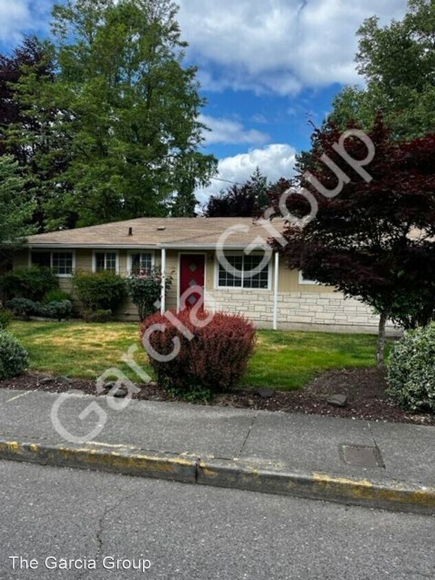Primary Photo - 3 br, 1.5 bath House - 18500 SE Addie St
