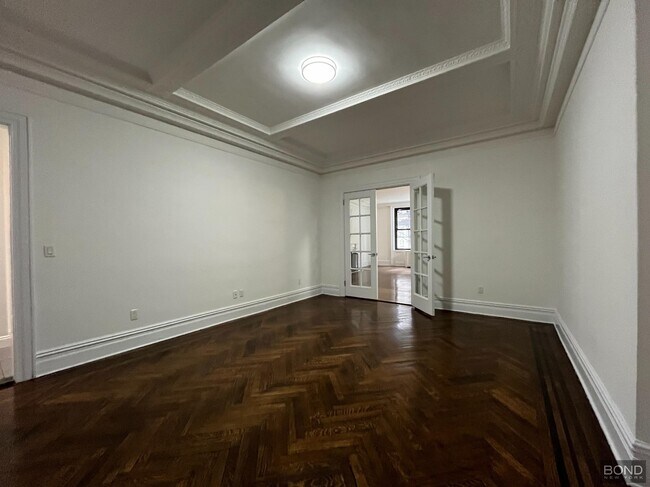 Foto del edificio - 200 W 58th St