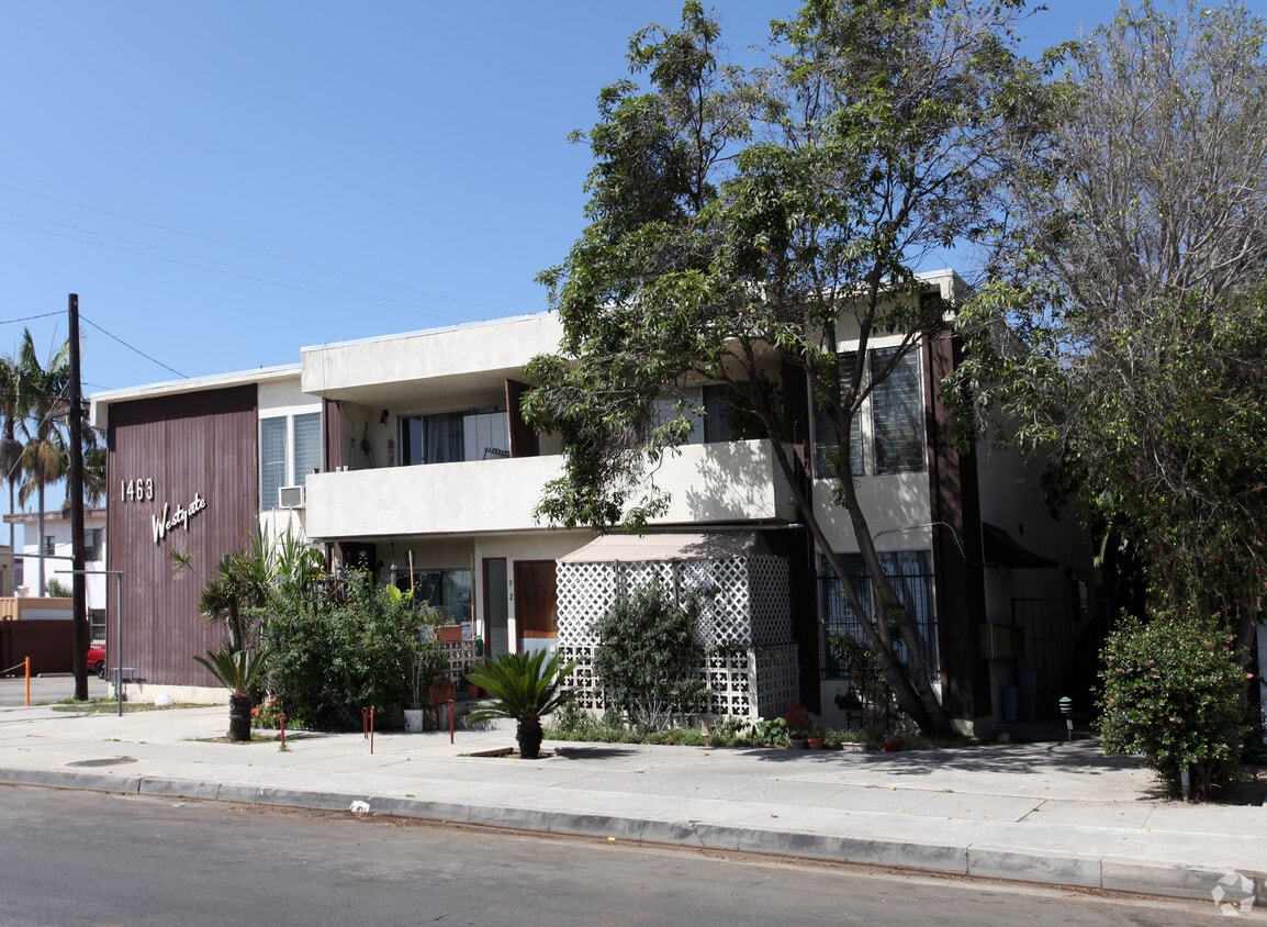 Building Photo - 1463 S Westgate Ave