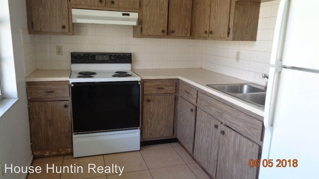 Building Photo - 2 br, 1 bath Apartment - 5305 AVERY RD