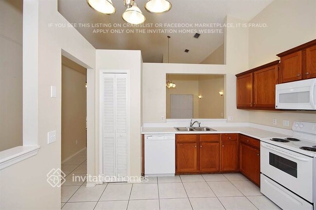 Building Photo - 914 River Cove Ave