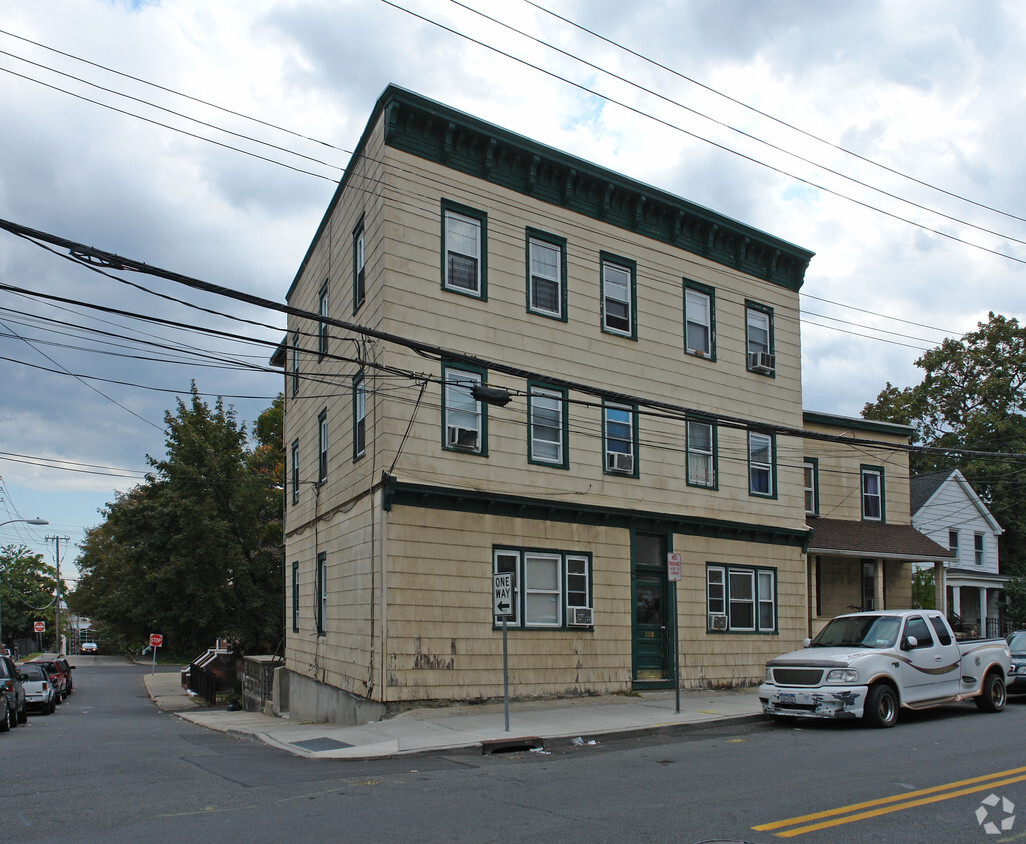 Building Photo - 103-105 Pearl St