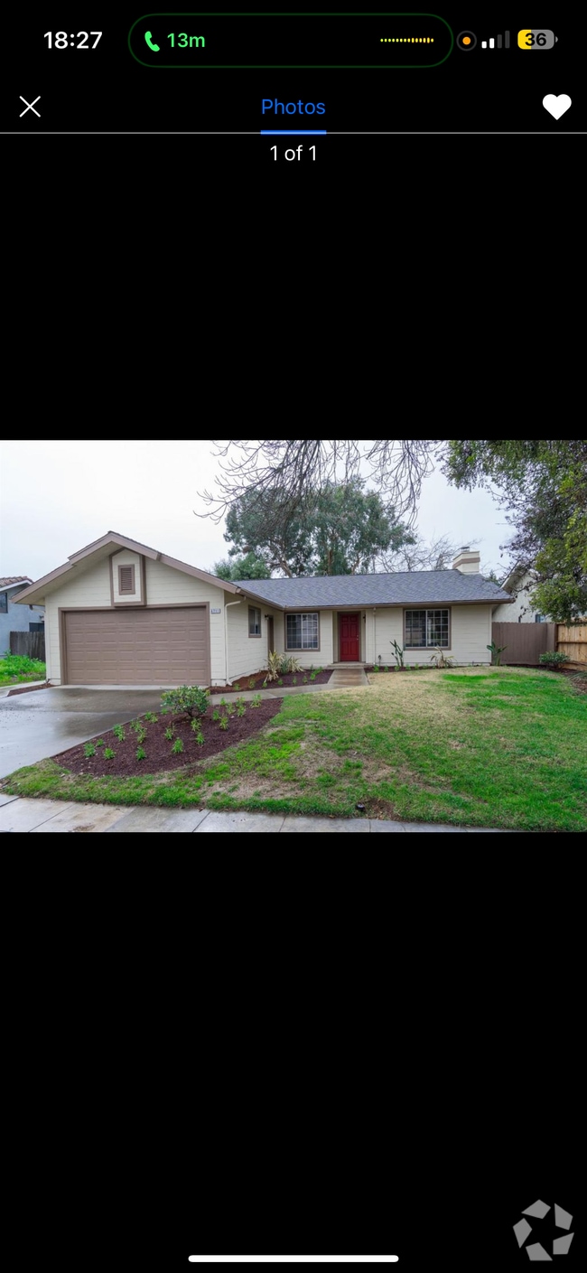Building Photo - 4711 W Sierra Ave