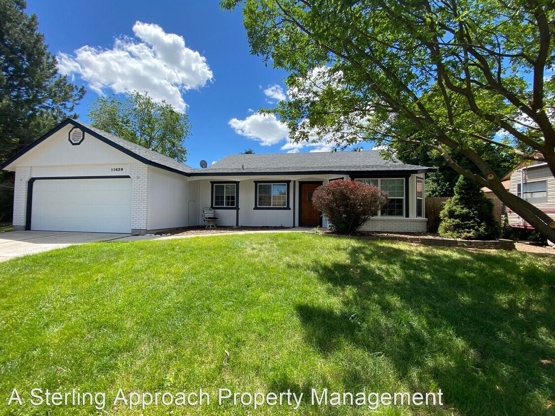 3 br, 2 bath House 11639 W Ginger Creek House Rental in Boise