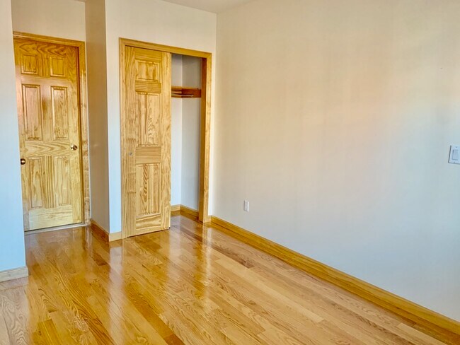 Foto del edificio - 4110 69th St