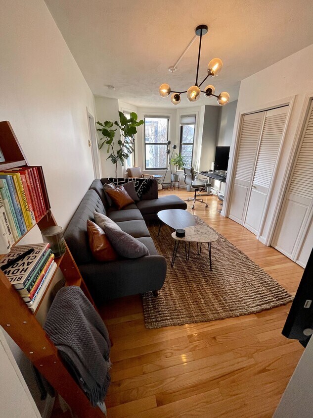 Living room - 265 Lexington St